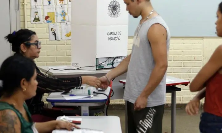 Eleitorado jovem encolhe 22% no Brasil com o avanço do envelhecimento populacional