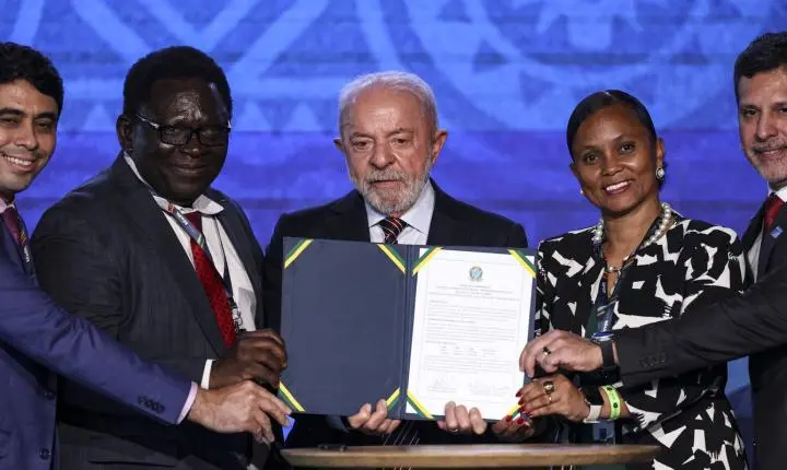 Educação: pilar para a consciência crítica e soberania entre Brasil e África