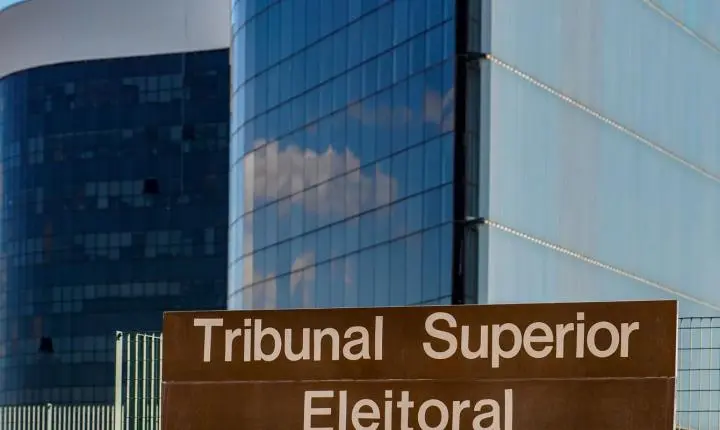 O TSE firma parceria com big techs para conter a desinformação nas eleições de 2026
