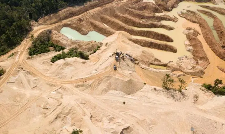 Empresário é alvo de operação por suspeita de fornecer combustível a garimpo ilegal em MT