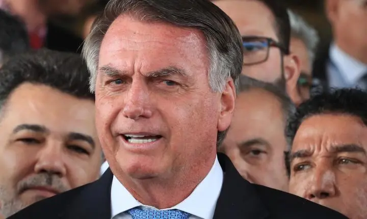 Moraes permite que defesa de Bolsonaro acompanhe depoimento sobre posse de arma