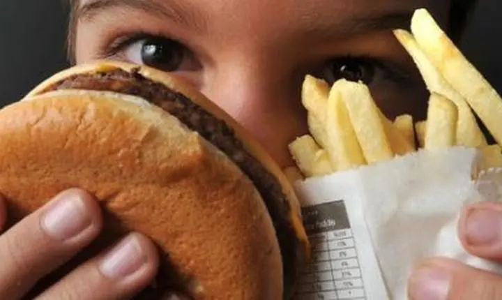 Uma em cada cinco crianças e adolescentes tem sobrepeso ou obesidade